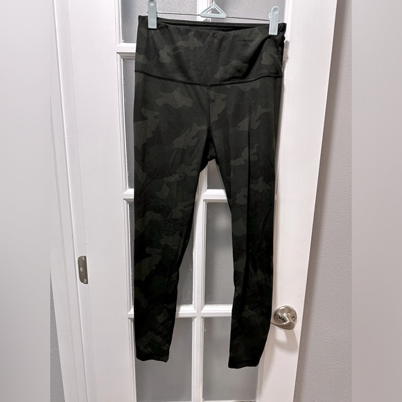 ⭐️SOLD⭐️ YOGALICIOUS Lux Supportive Waistband Ankle Leggings - Picture 3 of 7